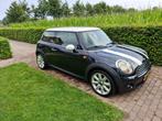Mini 1.6 16V Cooper 88KW 2008 Zwart, Auto's, Voorwielaandrijving, Stof, 4 cilinders, 4 stoelen