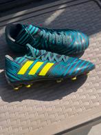 Voetbal schoenen, Maat XS of kleiner, Ophalen, Zo goed als nieuw, Schoenen