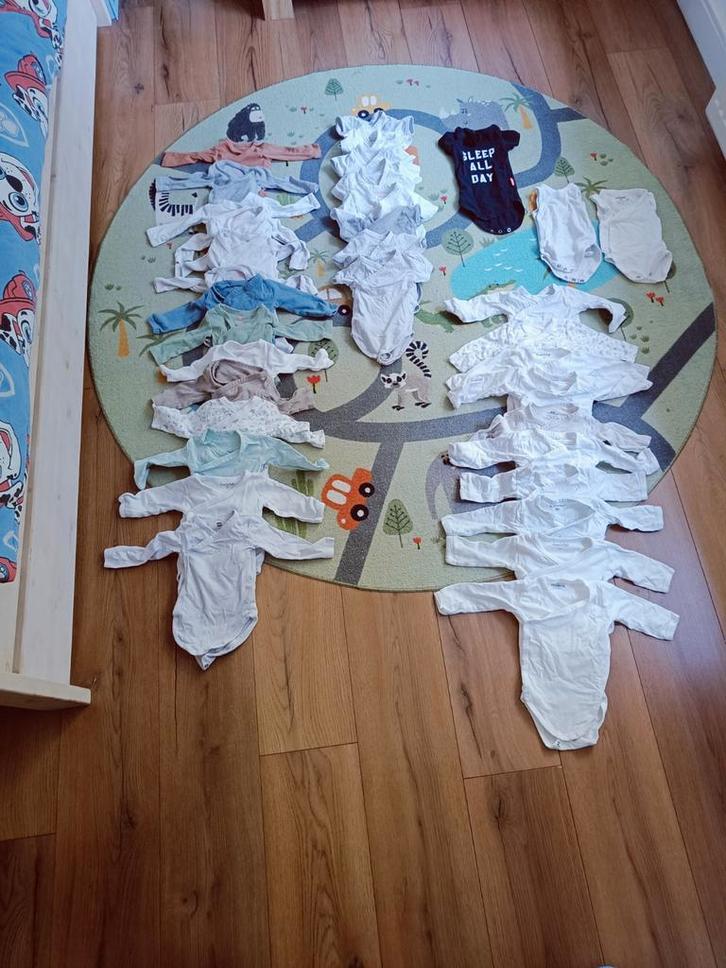 overslagrompers heel veel rompers 50/56, Kinderen en Baby's, Babykleding | Baby-kledingpakketten, Zo goed als nieuw, Maat 50, Ophalen of Verzenden