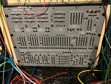Behringer 2600 Gray Meanie synthesizer beschikbaar voor biedingen