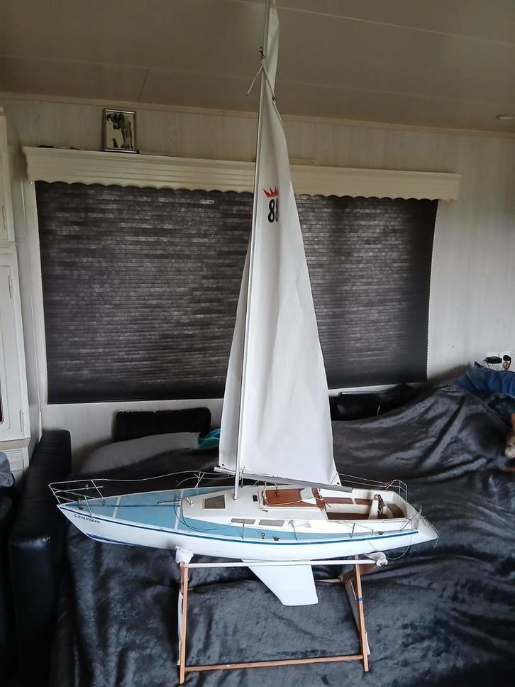 Model zeilboot "Graubner Comtesse", Hobby en Vrije tijd, Modelbouw | Boten en Schepen, Gebruikt, Ophalen