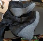 Larzen, Ophalen of Verzenden, Zo goed als nieuw, Zwart, Sneakers of Gympen