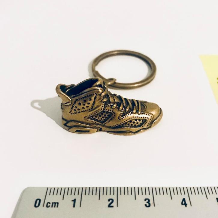 Air Jordan 6 basketbal 3D sneaker vintage look sleutelhanger, Verzamelen, Sleutelhangers, Nieuw, Knuffel of Figuurtje, Ophalen of Verzenden