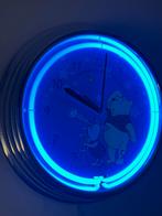 Winnie the Pooh Neon LED Klok - Disney, Huis en Inrichting, Woonaccessoires | Klokken, Ophalen of Verzenden, Gebruikt, Analoog