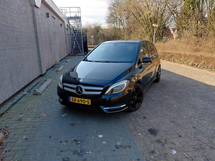 Mercedes-Benz B-Klasse 1.6 B180 5DRS Blue EFF 2014 Zwart, Auto's, Mercedes-Benz, Particulier, B-Klasse, ABS, Achteruitrijcamera