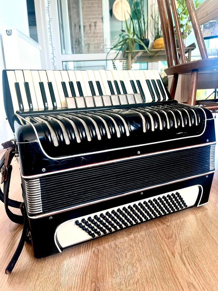 Vintage accordeon, lignatone ’50-’60, groot, zwart-wit, Muziek en Instrumenten, Accordeons, Ophalen