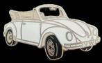 Volkswagen Kever Cabrio pin- wit emaille, Verzamelen, Speldjes, Pins en Buttons, Verzenden, Nieuw, Transport, Speldje of Pin
