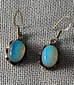 Zilveren oorbellen met Opaal, Sieraden, Tassen en Uiterlijk, Antieke sieraden, Ophalen of Verzenden