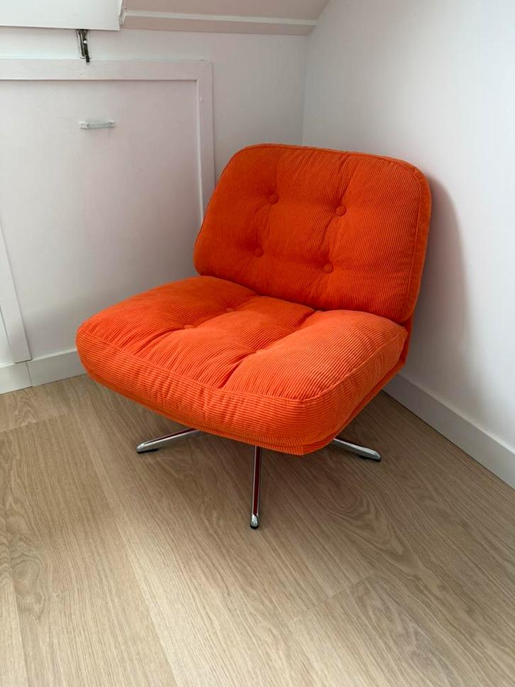 IKEA DYVLINGE Draai relax fauteuil, Kelinge oranje, Huis en Inrichting, Slaapkamer | Slaapbanken, Zo goed als nieuw, Eenpersoons