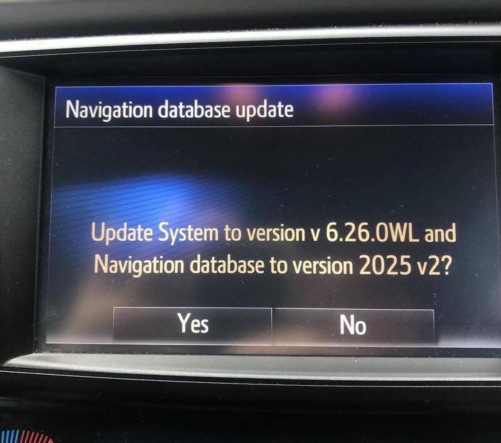 2025 V2 TOYOTA LEXUS USB NAVIGATIE UPDATE EUROPA, Computers en Software, Navigatiesoftware, Nieuw, Update, Heel Europa, Verzenden