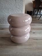 Leuke bijzettafel / kruk - taupe, Ophalen, Kunststof, Overige kleuren, Zo goed als nieuw