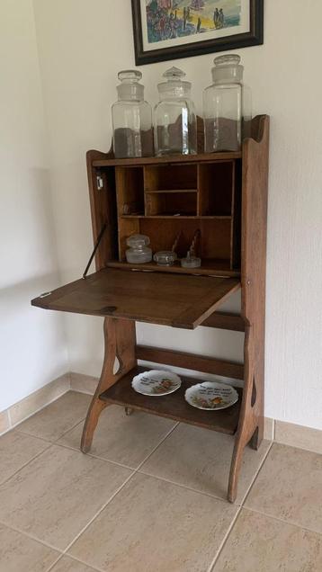 Vintage houten secretaire beschikbaar voor biedingen