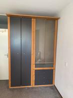 Gratis grote kledingkast, Huis en Inrichting, Ophalen, Overige materialen, Gebruikt, 200 cm of meer