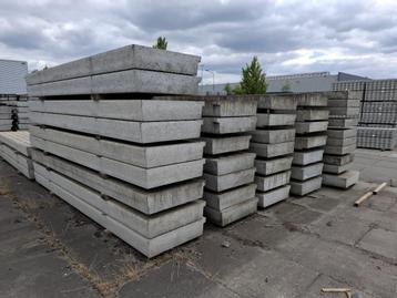 Betonroosters restpartij ideaal voor erfverharding beschikbaar voor biedingen