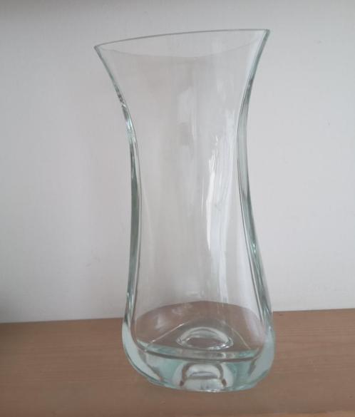 Zware, glazen vaas, Huis en Inrichting, Woonaccessoires | Vazen, Gebruikt, Overige kleuren, Minder dan 50 cm, Glas, Verzenden