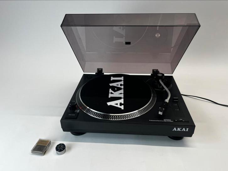 AKAI platenspeler ATT05U, Audio, Tv en Foto, Platenspelers, Zo goed als nieuw, Akai, Ophalen