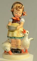 Lief "Wees geduldig" hummelbeeldje #197/1, 1948 klein meisje, Ophalen of Verzenden, Gebruikt, Hummel