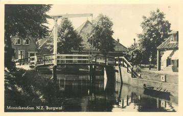 (388-075-023) Monnickendam NZ Burgwal beschikbaar voor biedingen