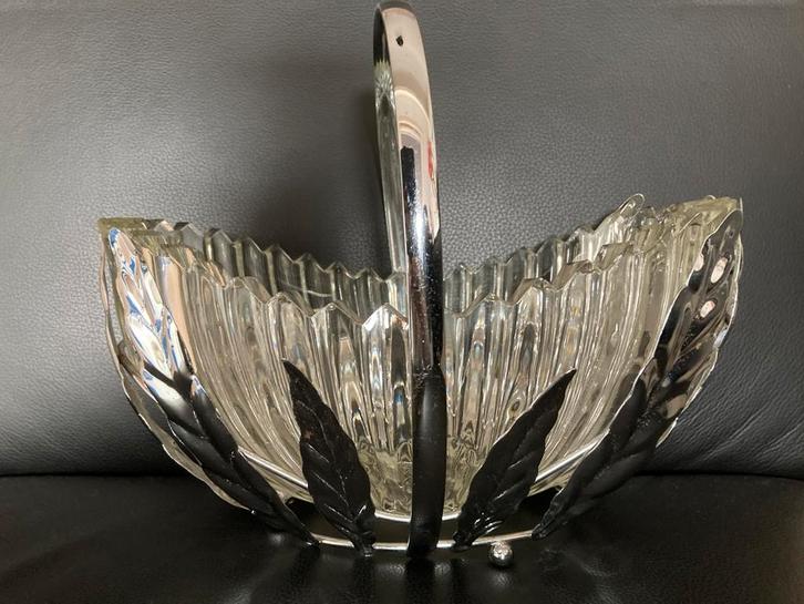 Chromen mand op bol-pootjes van Sowerby Glass England, Antiek en Kunst, Antiek | Glas en Kristal, Ophalen of Verzenden