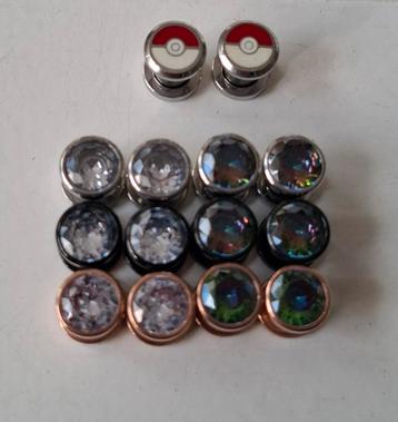 Tunnel piercing 4mm diamant nep pokemon pokeball beschikbaar voor biedingen
