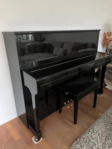 Prachtige Schimmel piano C116T, hoogglans zwart beschikbaar voor biedingen
