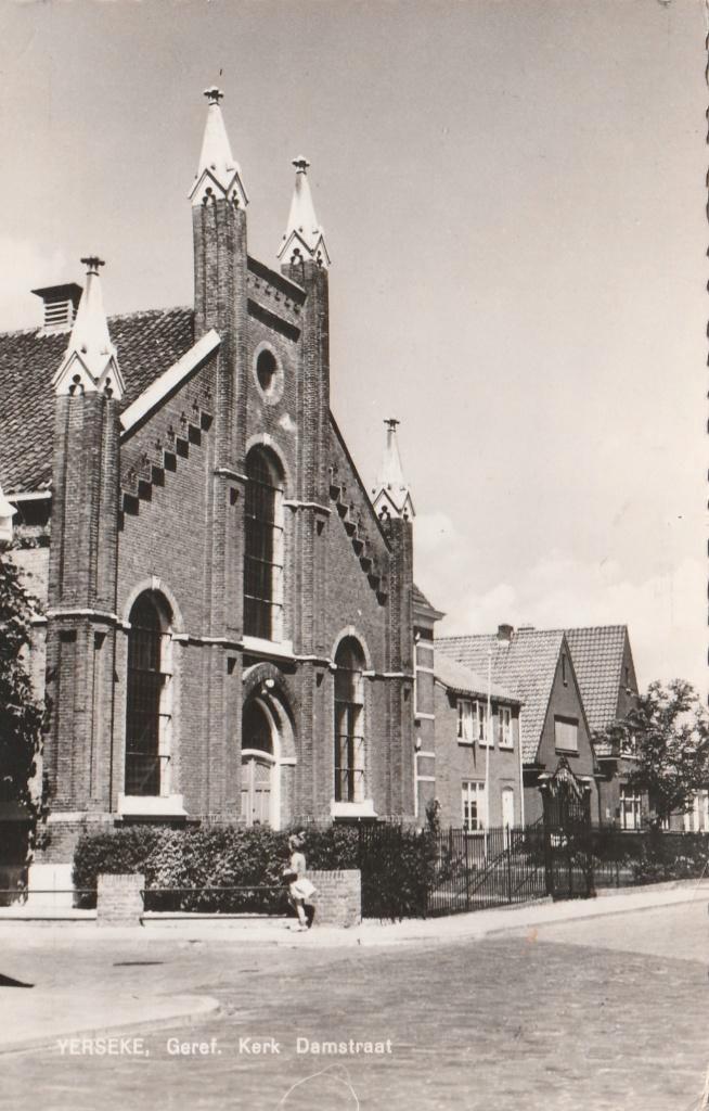 YERSEKE Geref. Kerk Damstraat, Verzamelen, Ansichtkaarten | Nederland, Ongelopen, Zeeland, 1960 tot 1980, Verzenden