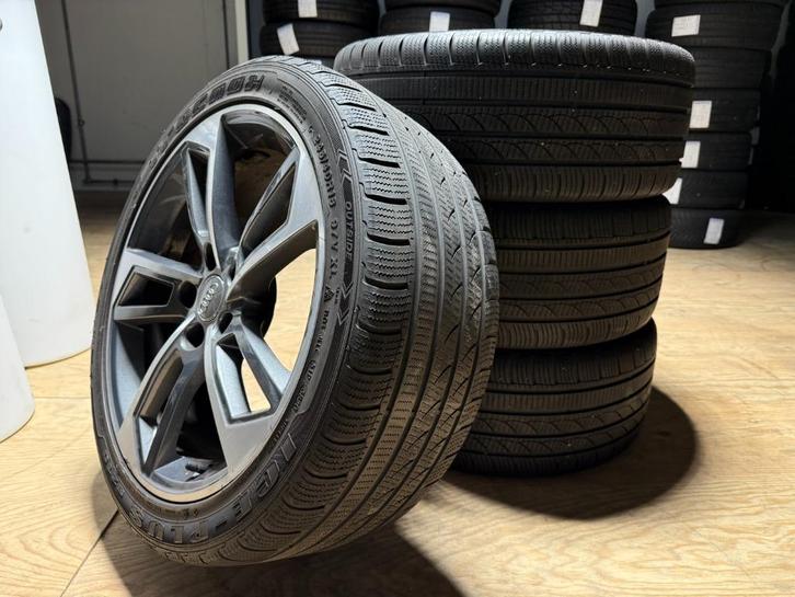 18 Inch originele Audi A4 velgen + winterbanden, Auto-onderdelen, Banden en Velgen, Banden en Velgen, Winterbanden, 18 inch, 245 mm