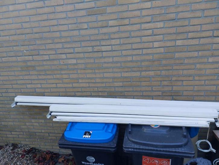 Electrische screens / zonneschermen 2 stuks, Tuin en Terras, Zonneschermen, Gebruikt, Knikarmscherm, Ophalen