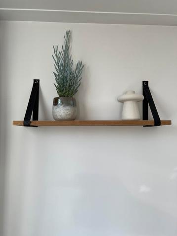 Wandplank met leren plankdragers (zwart) Bij Lien beschikbaar voor biedingen