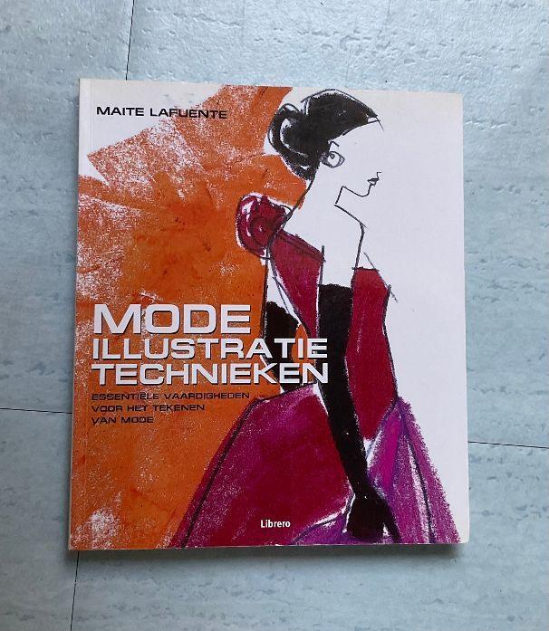 mode illustratietechnieken maite lafuente schetsen boek, Boeken, Mode, Zo goed als nieuw, Mode algemeen, Ophalen of Verzenden