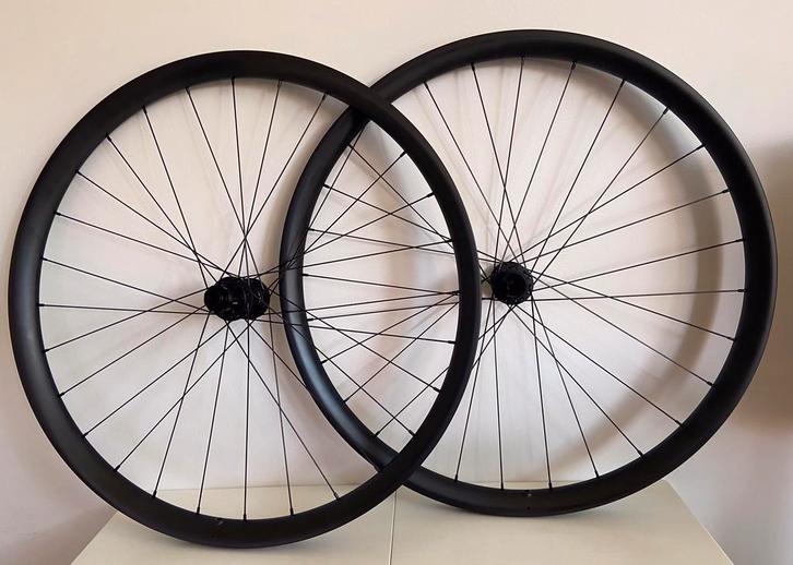 Handgespaakte Carbon MTB wielset, custom made., Fietsen en Brommers, Fietsonderdelen, Nieuw, Mountainbike, Wiel, Ophalen of Verzenden