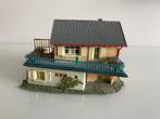 HO Faller B-253 villa met terras (0357*), Hobby en Vrije tijd, Modeltreinen | H0, Overige merken, Gelijkstroom of Wisselstroom