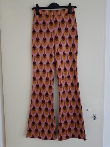 Broek voor dames -- maat M / 38 - 40 -- Stradivarius (nieuw) beschikbaar voor biedingen