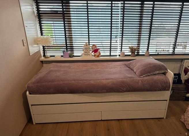 IKEA SLÄKT bedframe 90x200 met onderbed, opberger en matras, Huis en Inrichting, Slaapkamer | Bedden, Gebruikt, Eenpersoons, 90 cm