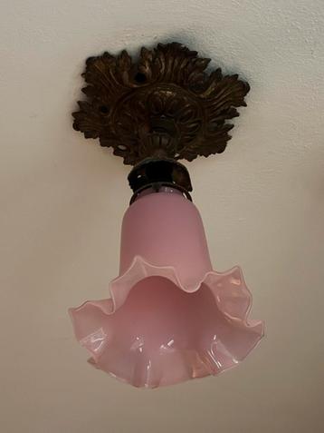 Vintage Antiek Oude Plafondlamp Roze Glas beschikbaar voor biedingen