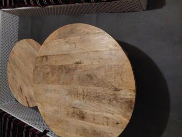 Mangohout salon tafels beschikbaar voor biedingen