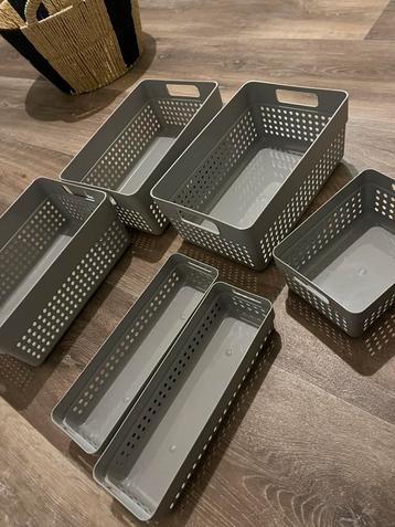 Grijze opbergbakjes - set van 6 beschikbaar voor biedingen