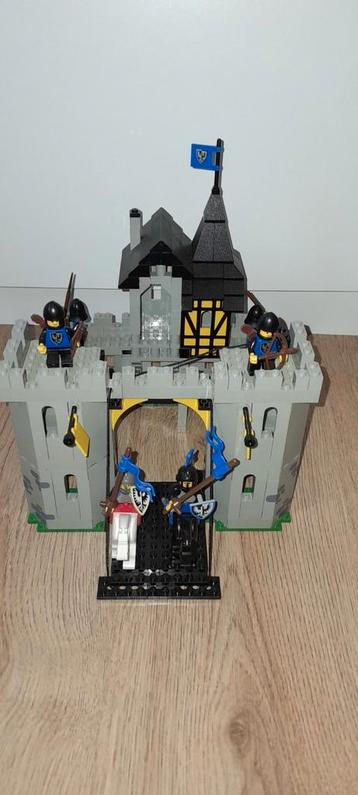 Lego kasteel falcons 6074 100% compleet netjes zgan beschikbaar voor biedingen