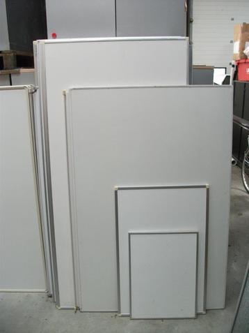 Whiteboards /prikborden beschikbaar voor biedingen