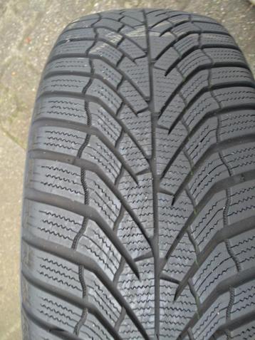 Set winterbanden 225 55 18 zonder velg beschikbaar voor biedingen