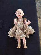 Antieke Porseleinen Pop met Jurk, Ophalen of Verzenden