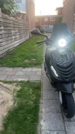 Piaggo Zip 50cc 4takt op GELE plaat, Fietsen en Brommers, Scooters | Piaggio, Ophalen, Zo goed als nieuw, Zip