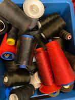 Partij van 25 garenklossen, Hobby en Vrije tijd, Naaien en Fournituren, Onbekend, Nieuw, Ophalen of Verzenden, Garen of Naald(en)