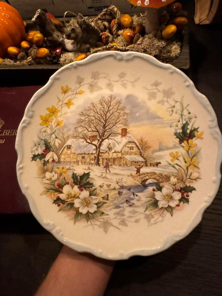 Royal Albert “Cottage Garden Year Series” – Complete set, Antiek en Kunst, Antiek | Schalen, Ophalen of Verzenden