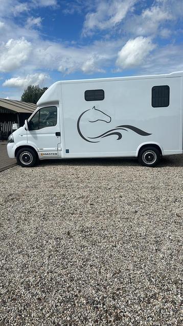 Te huur 2 paardenvrachtwagen  beschikbaar voor biedingen
