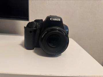 Canon EOS 550D + 50mm f/1.8 lens + batterij en oplader beschikbaar voor biedingen