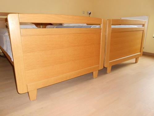 2 x Senior  Bedden met electr.  verstelbare auping spiraal, Huis en Inrichting, Slaapkamer | Bedden, Zo goed als nieuw, Eenpersoons