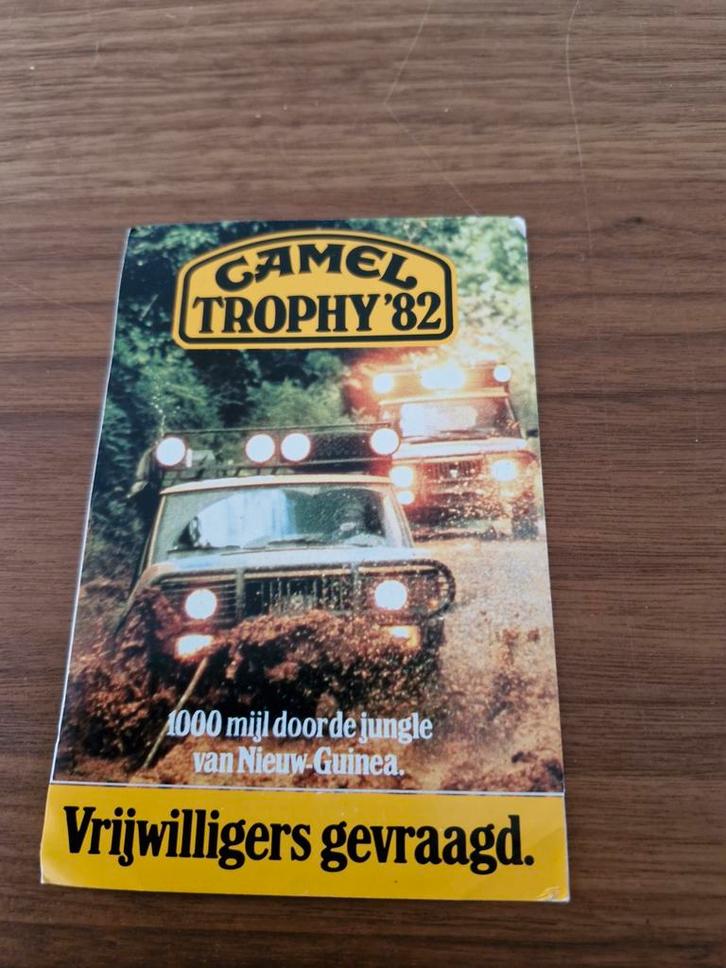 879 Sticker Camel Trophy '82 - Nieuw Guinea, Verzamelen, Automerken, Motoren en Formule 1, Auto's, Ophalen of Verzenden