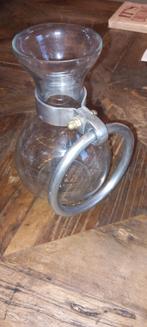 Vaasje met metalen houder, Ophalen, Gebruikt