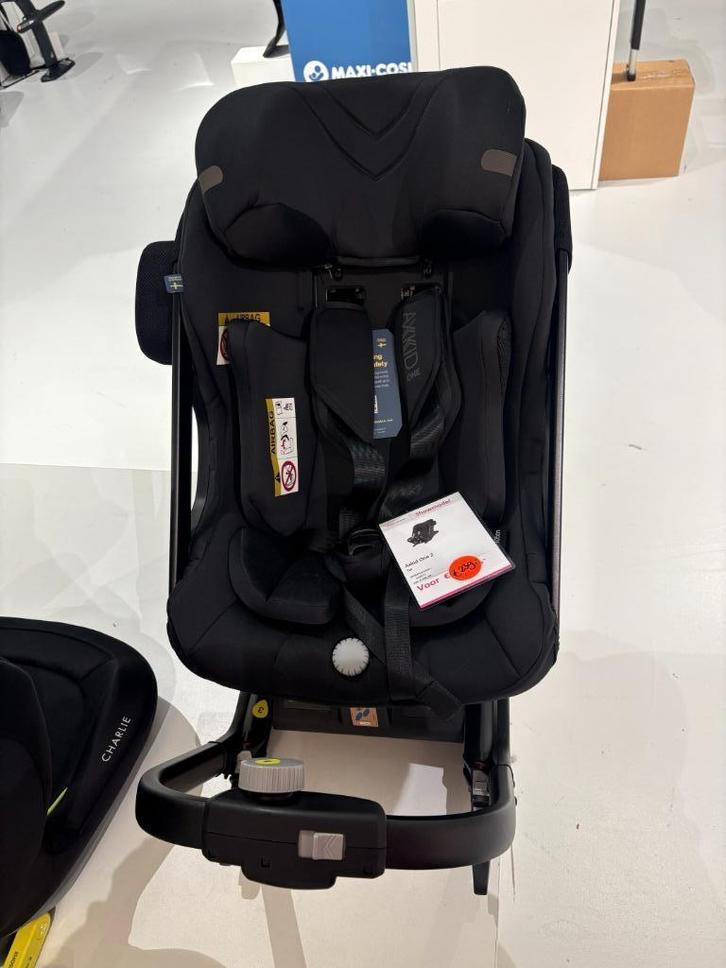 Axkid One 2, Kinderen en Baby's, Autostoeltjes, Overige merken, 15 t/m 36 kg, Autogordel, Ophalen